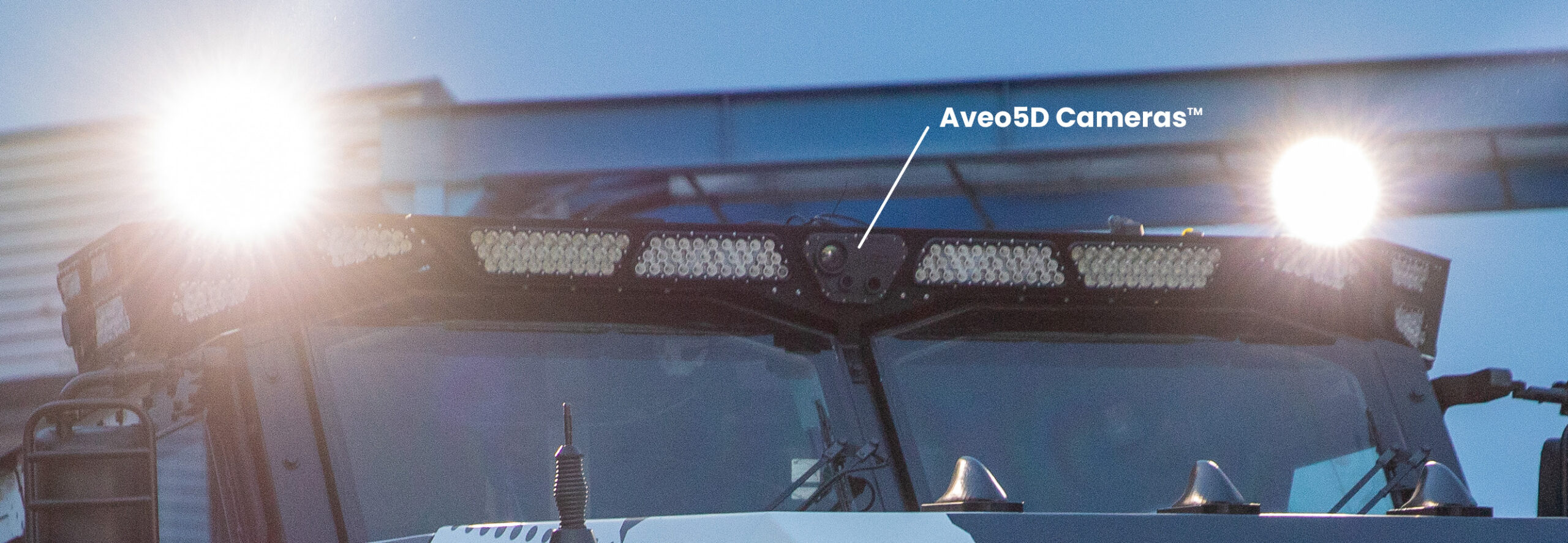 AveoDAY camera mounted on a vehicle roof light bar