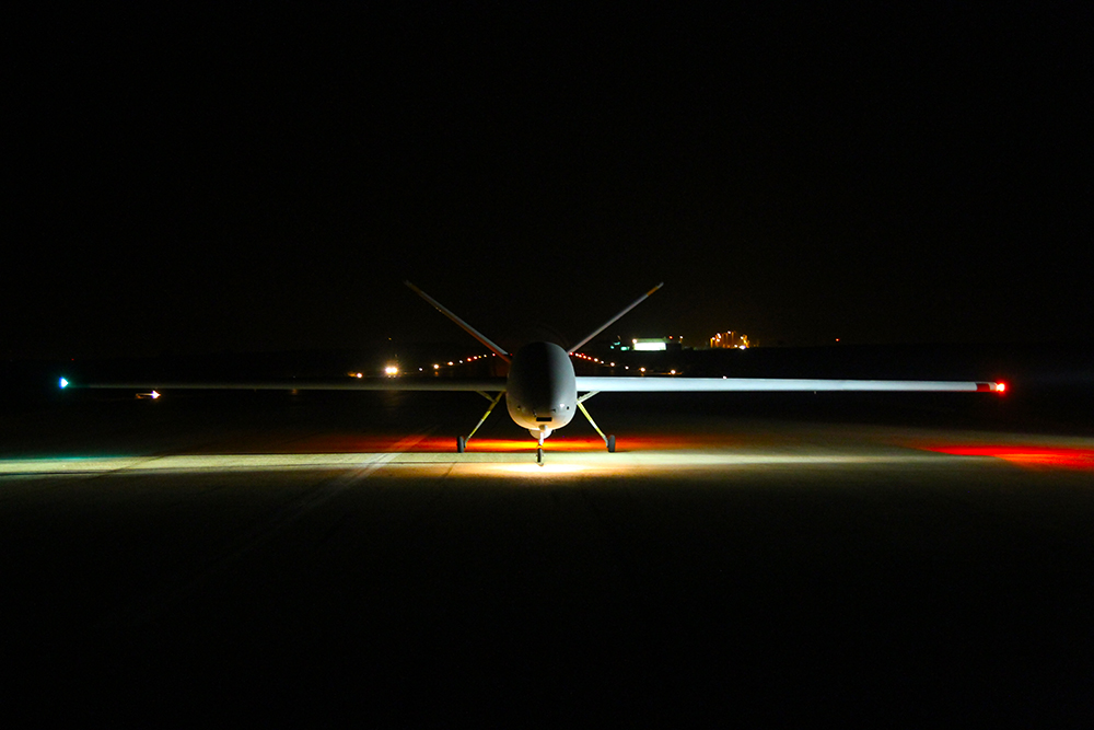 UAV head-on at night with Aveo DroneV position and anti-collision lights
