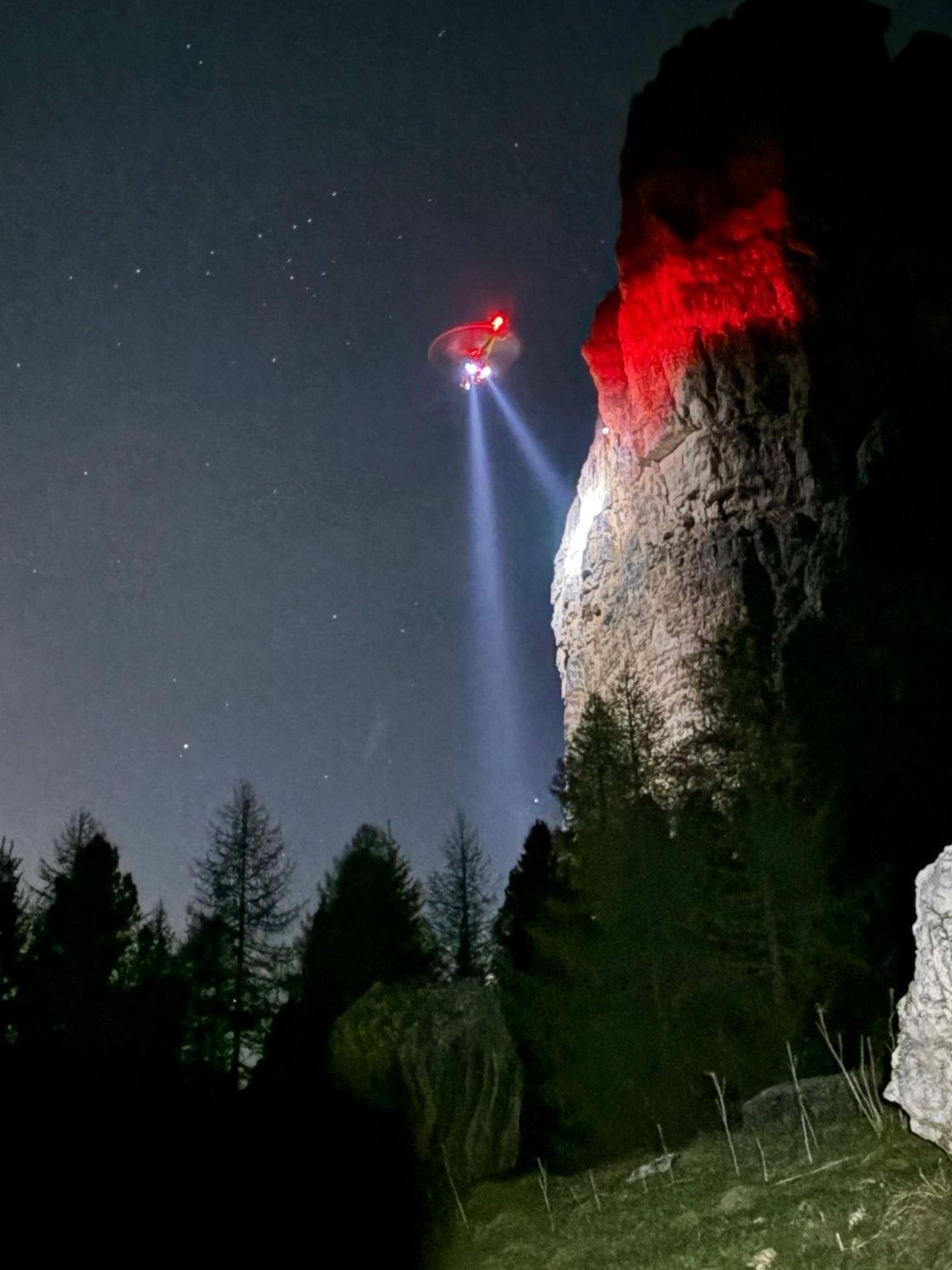 Historic night rescue in the Dolomites with Aveo Sapphire AW