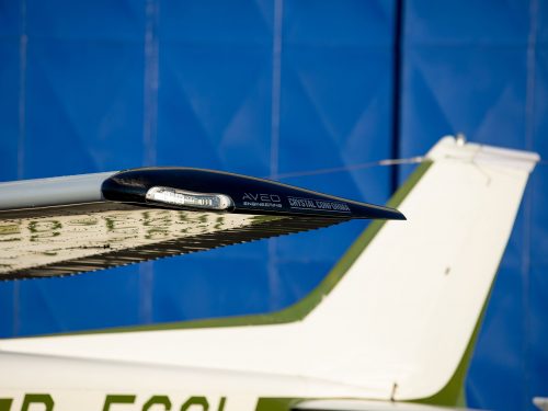 Cessna - Aveo Crystal Conforma - conformal aircraft lighting solution - navigation position strobe lights